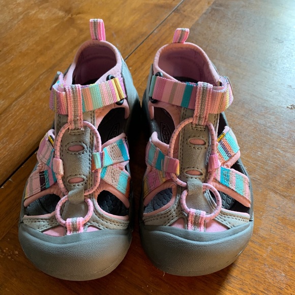 Girls KEEN Venice H2 NWT - Picture 3 of 5